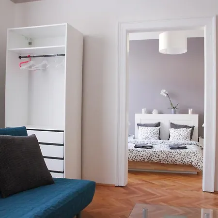 Apartamento Crown